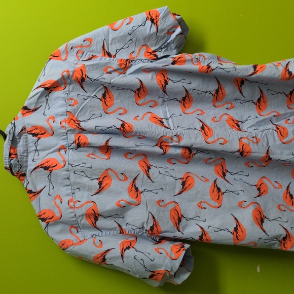 Old navy top🌴 - Picture 3 of 4